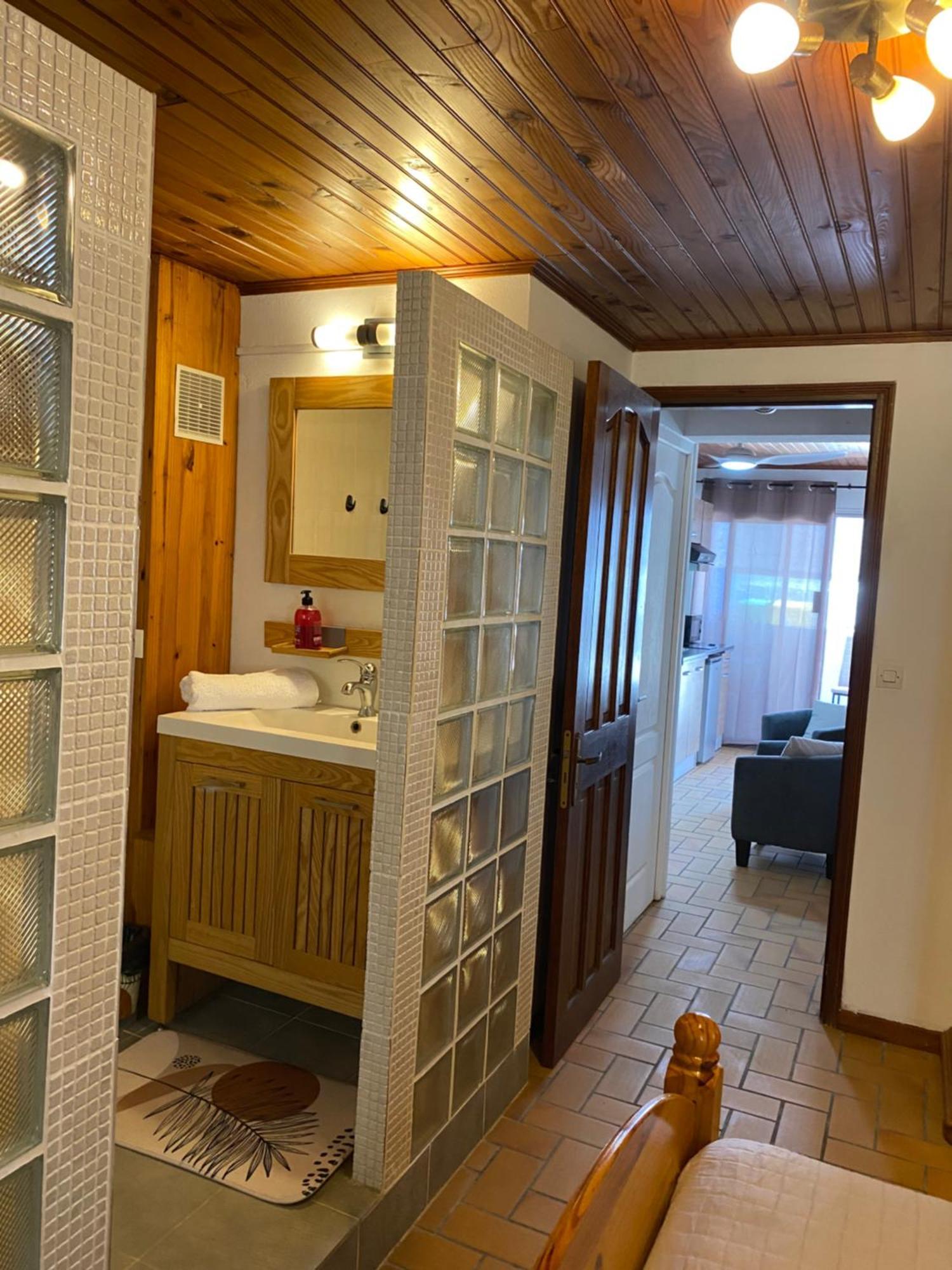 Appartamento Happy Tropicaloc Saint Pierre Esterno foto
